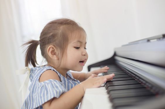 LỚP PIANO MẦM NON CHO BÉ TỪ 4 - 6 TUỔI